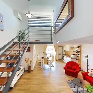 Perla Castellana , Kaštela Chorvatsko
