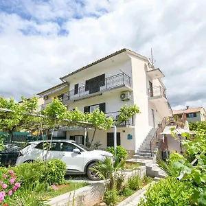 Apartment Brle