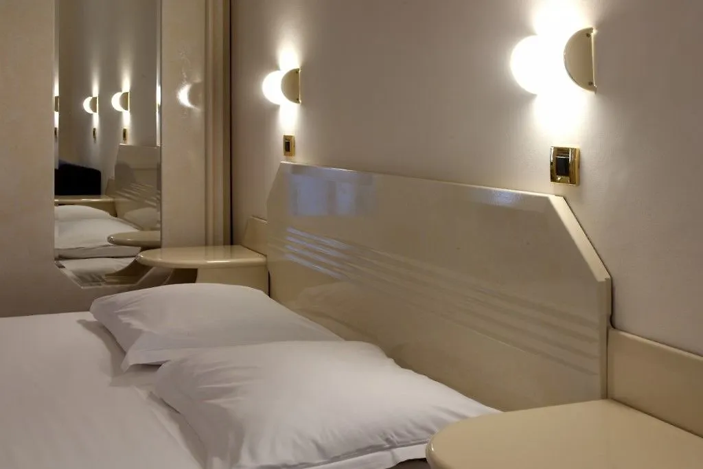 Hotel Gran Vista Plava Laguna Porec 3*,  Croatia