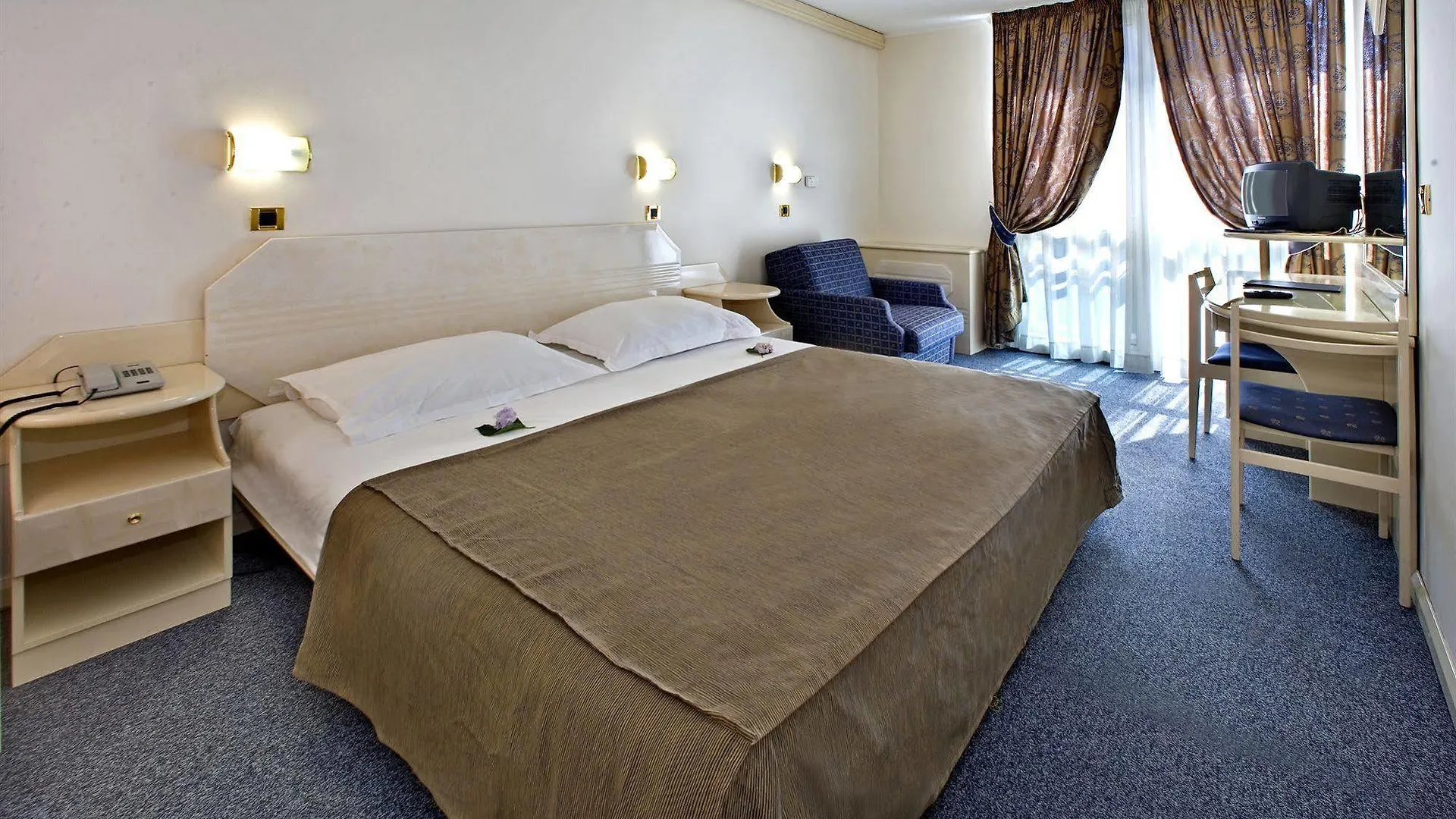 Hotel Gran Vista Plava Laguna Porec 3*,